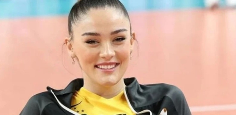 Zehra Güneş’in Asansör Pozları Sosyal Medyada Gündem Oldu