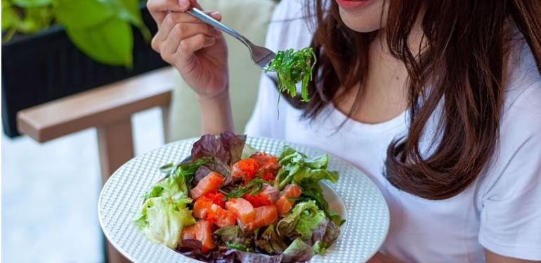 İngiliz Bilim İnsanları: Akdeniz Diyeti Diş Eti Sağlığını Destekliyor