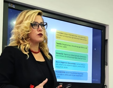 Öğretmenlere Gıda Okuryazarlığı Eğitimi: Sağlıklı Beslenme Bilinci Sınıflara Taşınıyor